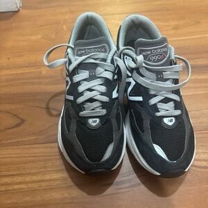 New Balance Black and Gray Sneakers